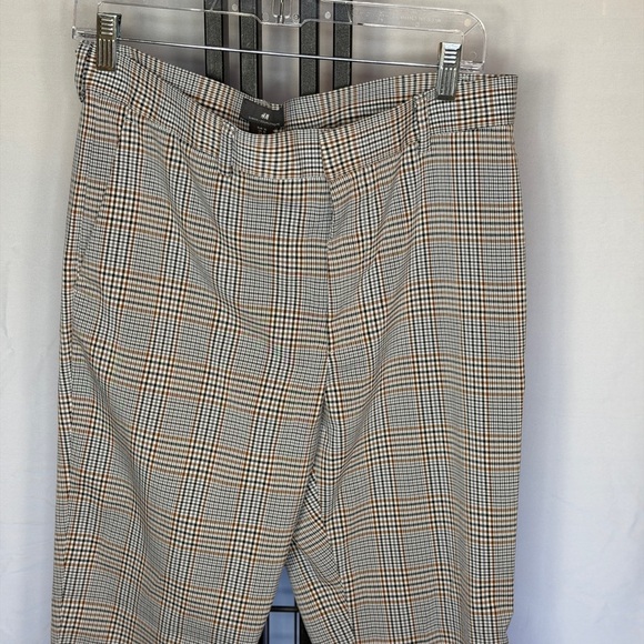 H&M Men's Gray Checkered‎ Dress Pants - Picture 2 of 6